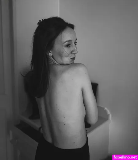 Mirella Precek OnlyFans Thumbnail #6rErbcvST4