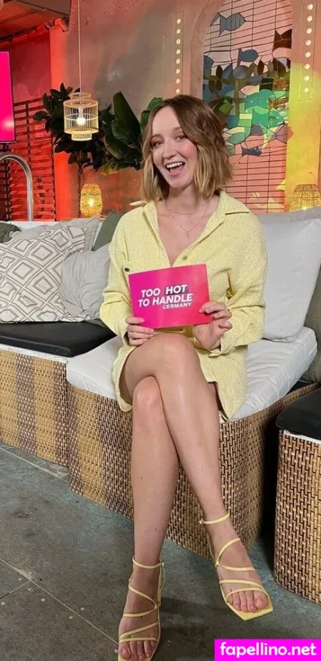 Mirella Precek OnlyFans Thumbnail #C1PofvUfnI