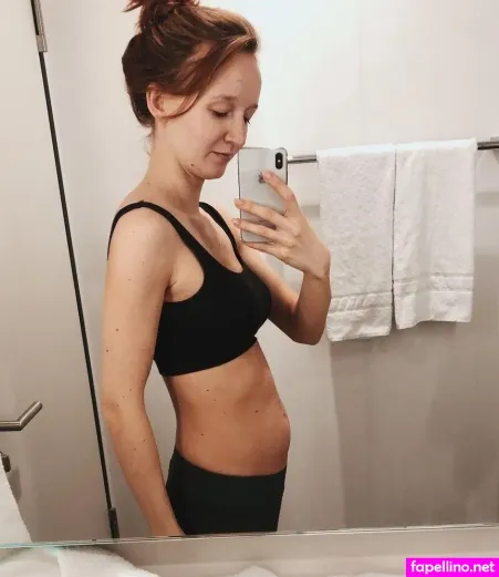 Mirella Precek OnlyFans Thumbnail #kwWzYzYrru