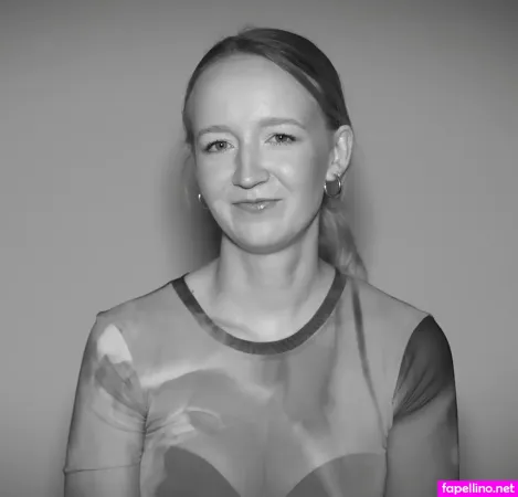 Mirella Precek OnlyFans Thumbnail #yrWNQWfwXa