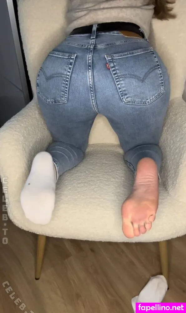 mirellafeet1, mirellafxxt1 Nude Leaked OnlyFans Photo #E2i7bE3f71