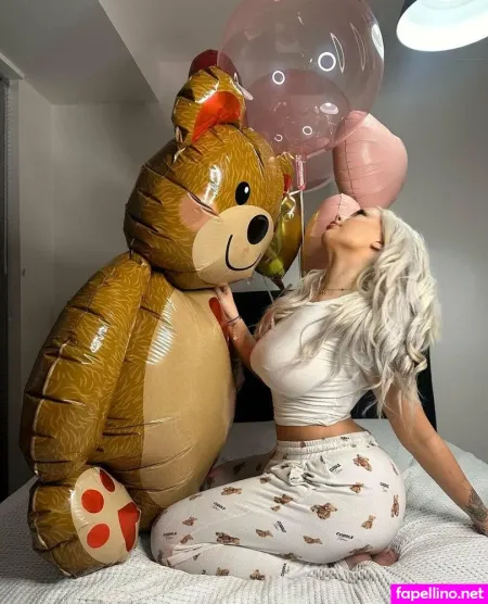 Mirellemiau OnlyFans Thumbnail #mhXkiVcWw5