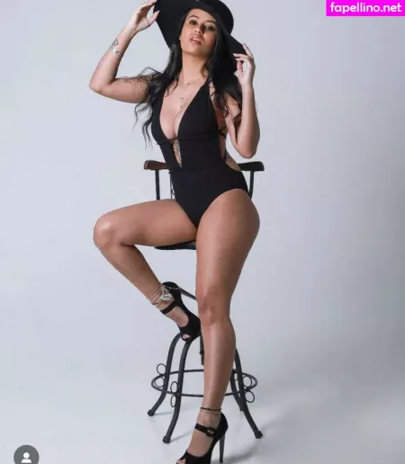 Mirian Ferreira OnlyFans Thumbnail #kPzensu43d