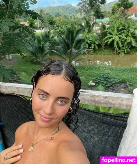 Mirlen Hits OnlyFans Thumbnail #71zDzSUhbb