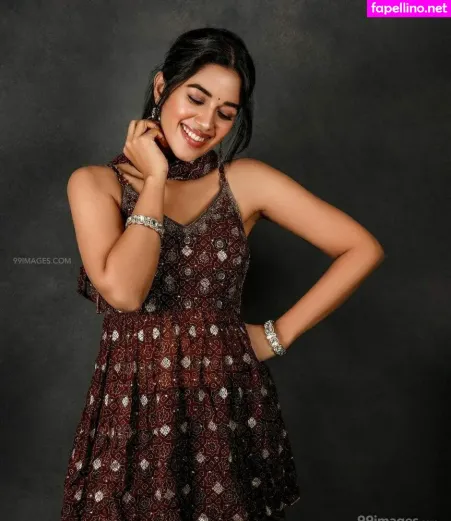 Mirnalini Ravi OnlyFans Thumbnail #kemmFFZhuP