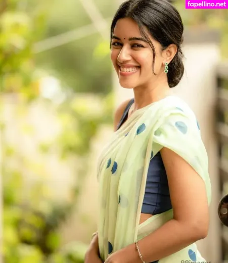 Mirnalini Ravi OnlyFans Thumbnail #ztOnE0EaxW