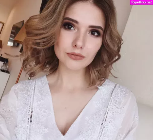 Miroslava Ladovir OnlyFans Thumbnail #MKv7zYEtZP
