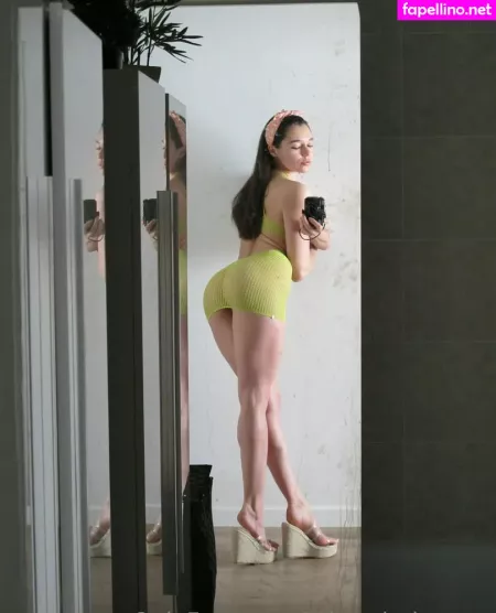 Mirra Chubarova OnlyFans Thumbnail #dvai5bVHom