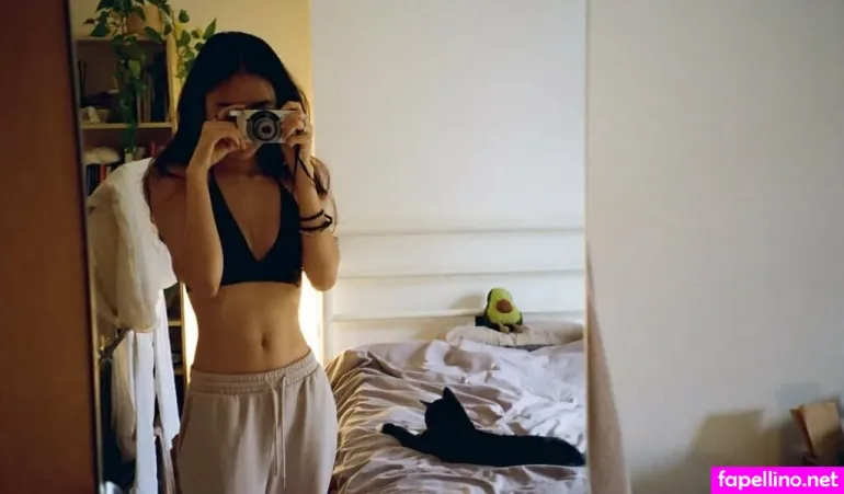 Mirrorcomb OnlyFans Thumbnail #LQnu3oWfrv