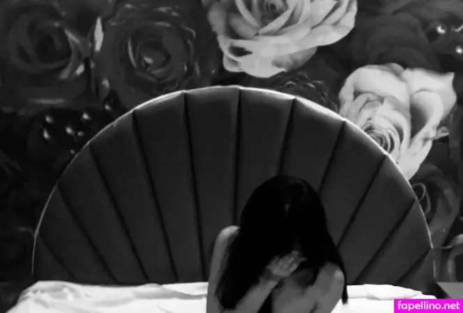 Mirrorcomb OnlyFans Thumbnail #Uztma9XTrA