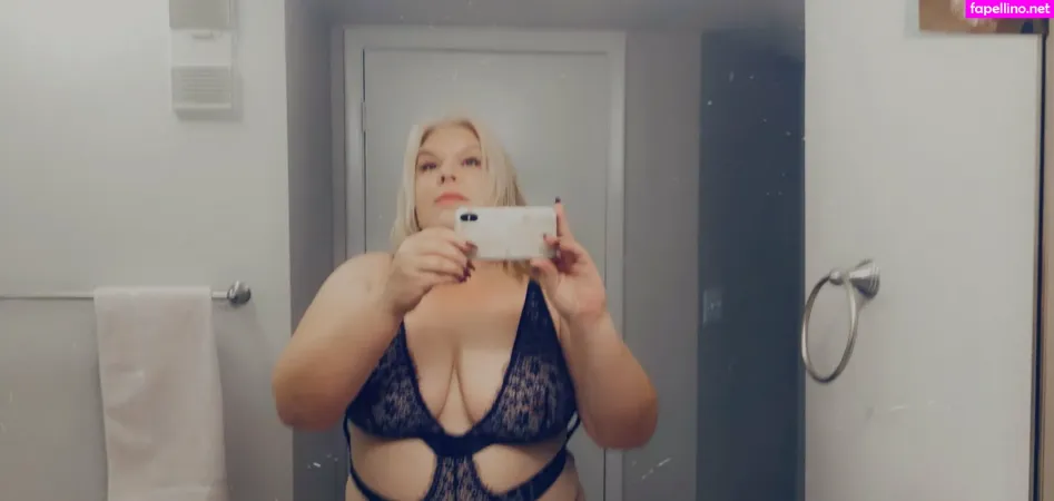 Mis Dee OnlyFans Thumbnail #UDpTUe0Ia4