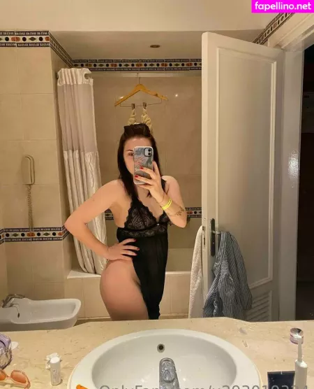 Misato Mylf OnlyFans Thumbnail #VcZvju8xrV