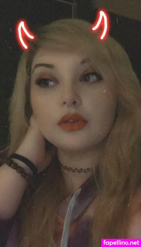 Misbehaving Kitty OnlyFans Thumbnail #XJafnmUZX8