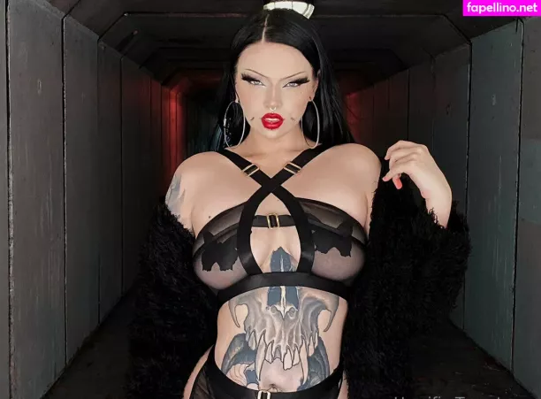Mischa Cleo Moore OnlyFans Thumbnail #pBQ6EIzZTm