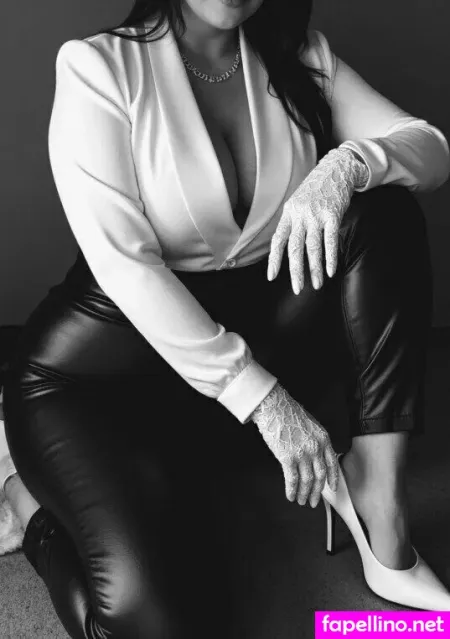 Miss Anna Deluxe OnlyFans Thumbnail #byyw3Gea1V