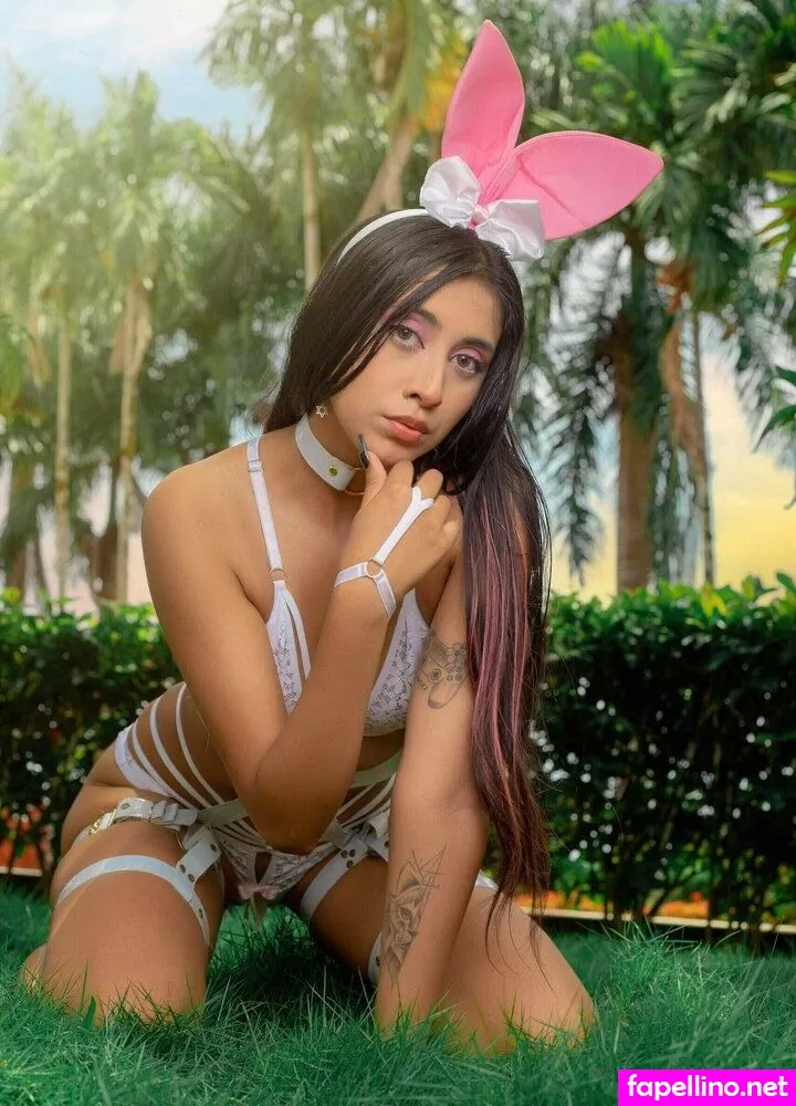 miss_ari_x, zoominthrifts Nude Leaked OnlyFans Photo #KBru8MrsYQ