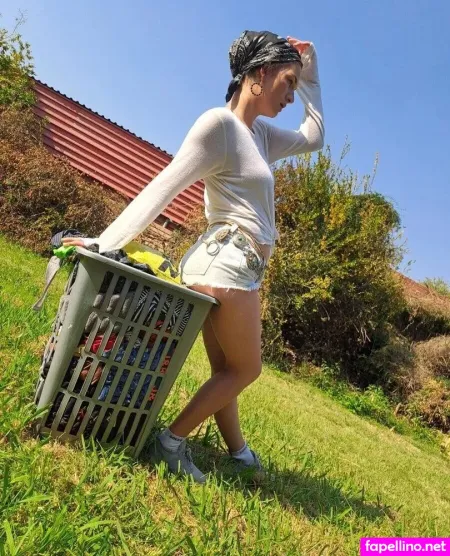 Miss Aura OnlyFans Thumbnail #Aoz7cwRXcU