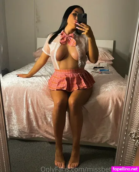 Miss Beth Stewart OnlyFans Thumbnail #qVADik6Tix