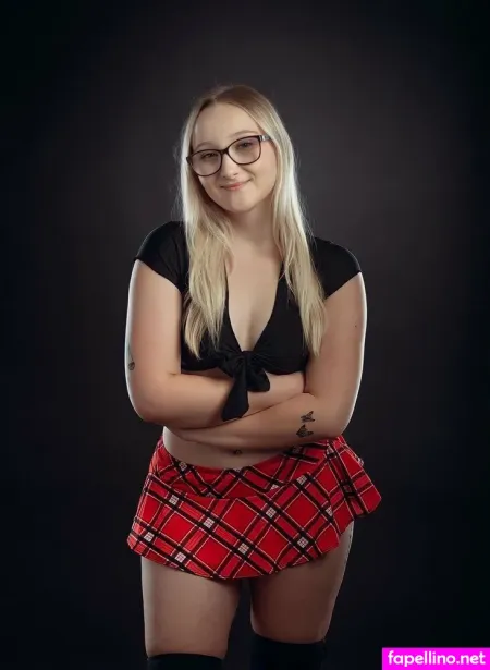 Miss Blondiiefree OnlyFans Thumbnail #tKIEyhPii5