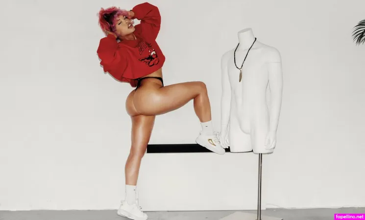 Miss Charlie Pearl OnlyFans Thumbnail #0UwZYilRRr