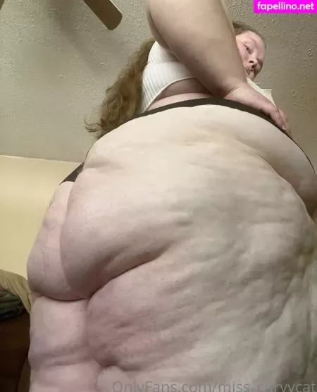 Miss Curvycat OnlyFans Thumbnail #xoE6tqbGCb