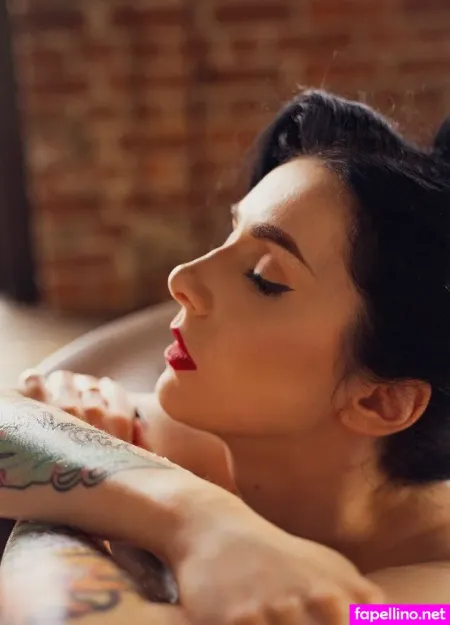 Miss Ellie M 2 OnlyFans Thumbnail #TnKJq131qA