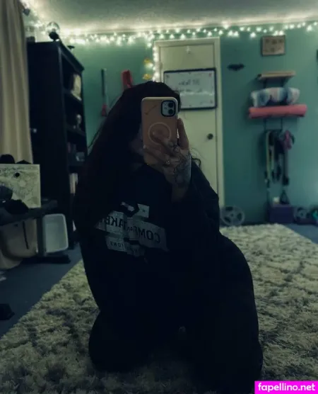 Miss Fineappless Main Profile Photo