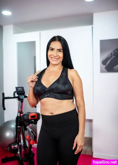 Miss Flora OnlyFans Thumbnail #iHRyrt0doF