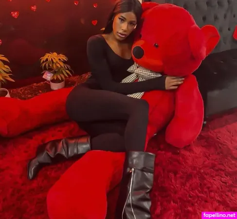 Miss Giraffe Pussy OnlyFans Thumbnail #0Ip8sYHyg4