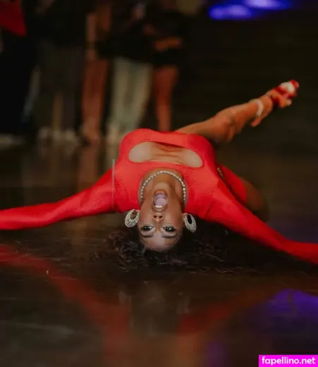 Miss Giraffe Pussy OnlyFans Thumbnail #Jkqedw8QD4