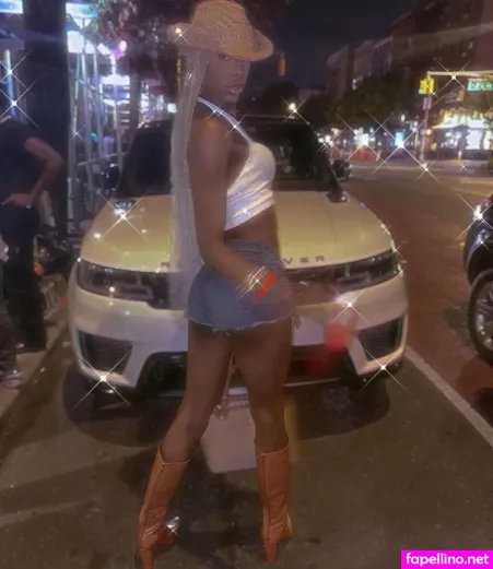Miss Giraffe Pussy OnlyFans Thumbnail #Lqkytpl8r1