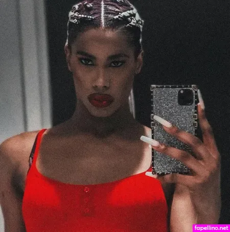 Miss Giraffe Pussy OnlyFans Thumbnail #kl4bN3Riuv