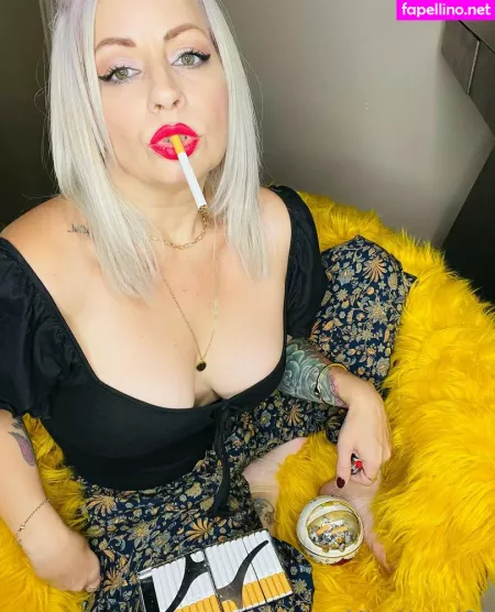 Miss Hazel80 OnlyFans Thumbnail #awYcUQ4pBK