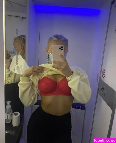 Miss Holly OnlyFans Thumbnail #44TM681k6L