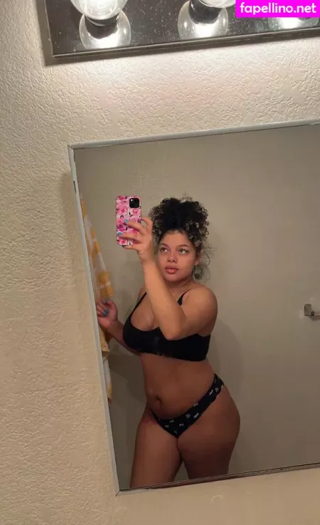 Miss Honeybun OnlyFans Thumbnail #z8xEhgi5ov
