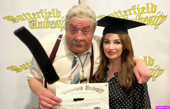 Miss Kl 3 OnlyFans Thumbnail #5avBWce1IG