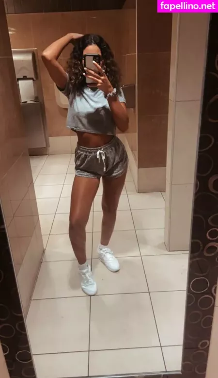 Miss Lightskin J OnlyFans Thumbnail #UOIVNGEq3C