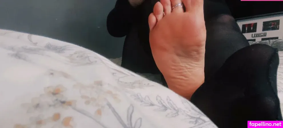 Miss Piggy Toes OnlyFans Thumbnail #VAKCbs1G7L