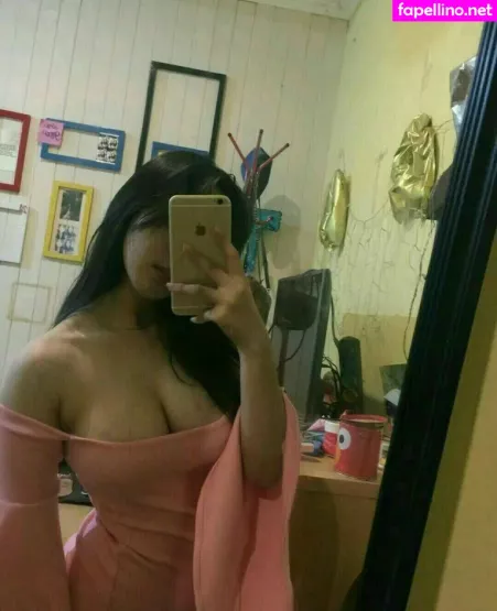 Miss R V OnlyFans Thumbnail #3ZSbqt9j9g