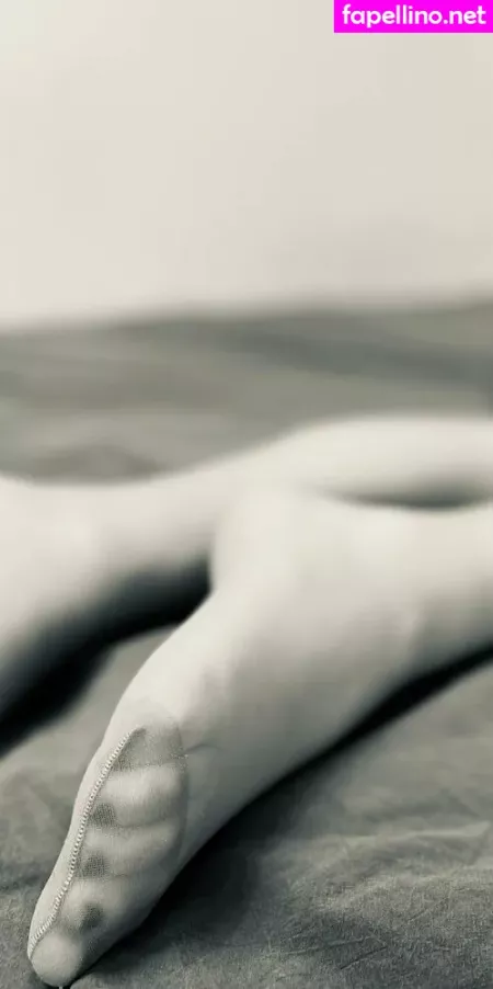 Miss Secretfeet OnlyFans Thumbnail #34dzUL2IAP