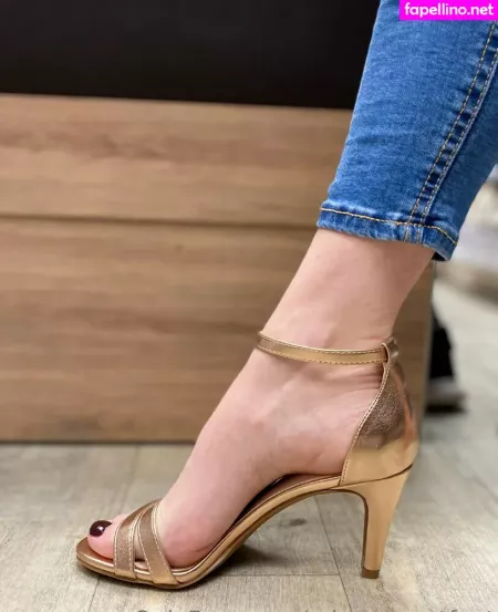 Miss Secretfeet OnlyFans Thumbnail #qOGJ0ggZwe