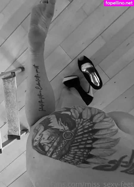 Miss Sexy Feet OnlyFans Thumbnail #F4wrmLTmYQ