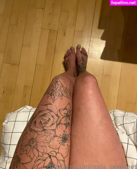Miss Sexy Feet OnlyFans Thumbnail #H4sAmgDYd4