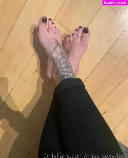 Miss Sexy Feet OnlyFans Thumbnail #NGM8cYaxqg