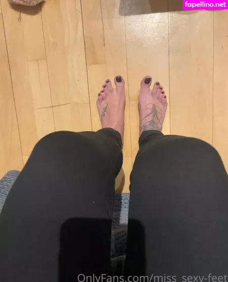 Miss Sexy Feet OnlyFans Thumbnail #QOOoHylyMu