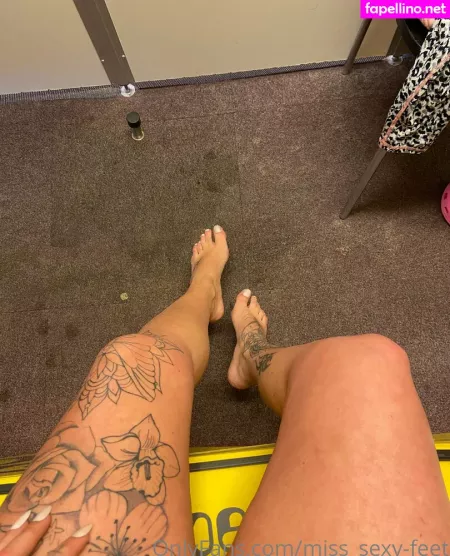 Miss Sexy Feet OnlyFans Thumbnail #TRtlB5aBVl