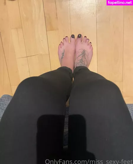 Miss Sexy Feet OnlyFans Thumbnail #pPaZ7FOtnS