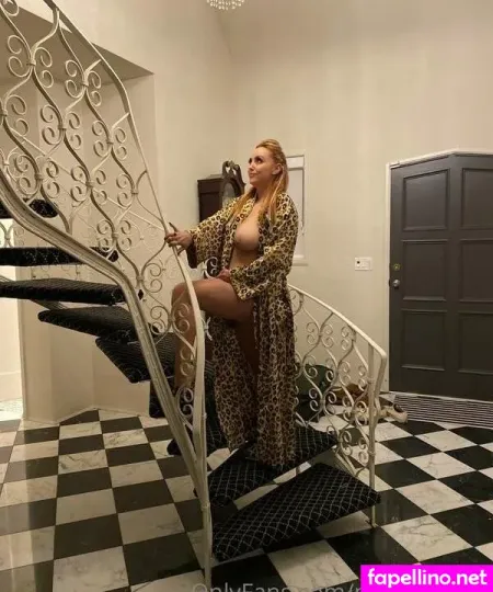 Miss Tripple D OnlyFans Thumbnail #Y7cVrsJasa
