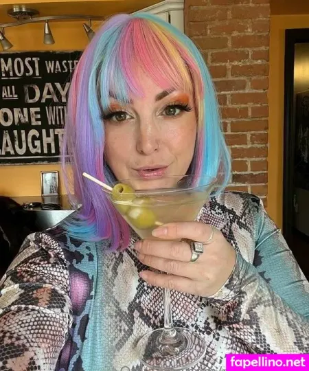 Miss Tripple D OnlyFans Thumbnail #s85EXOoGIt