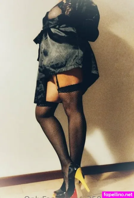 Miss Val 79 OnlyFans Thumbnail #z4avF5Rc6p